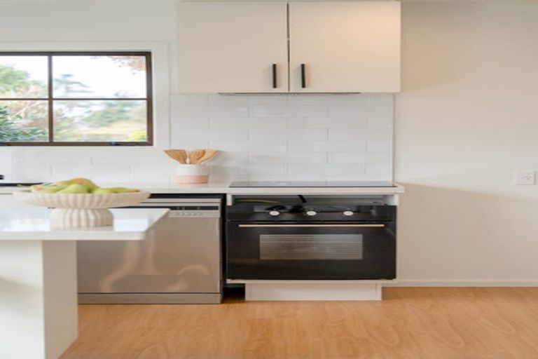 Photo of property in 470a Bower Avenue, Parklands, Christchurch, 8083