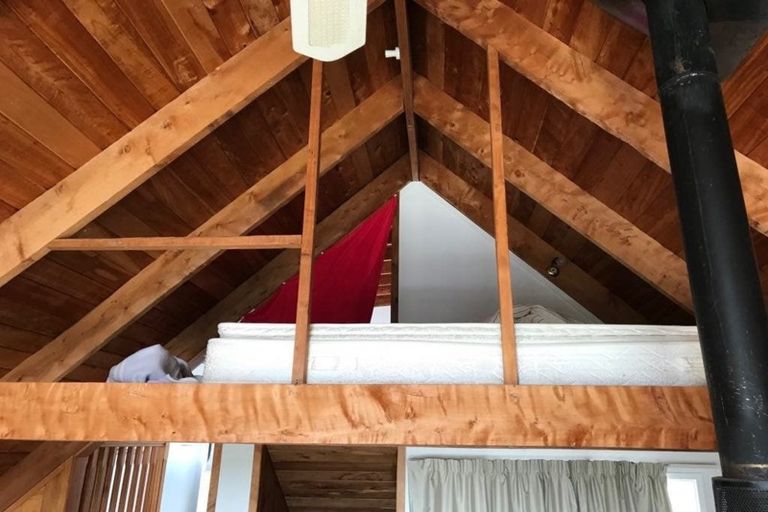 Photo of property in 352 Motutara Road, Muriwai, 0881