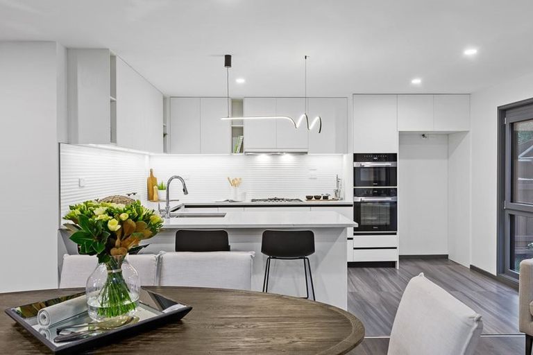 Photo of property in 48a Peter Terrace, Castor Bay, Auckland, 0620