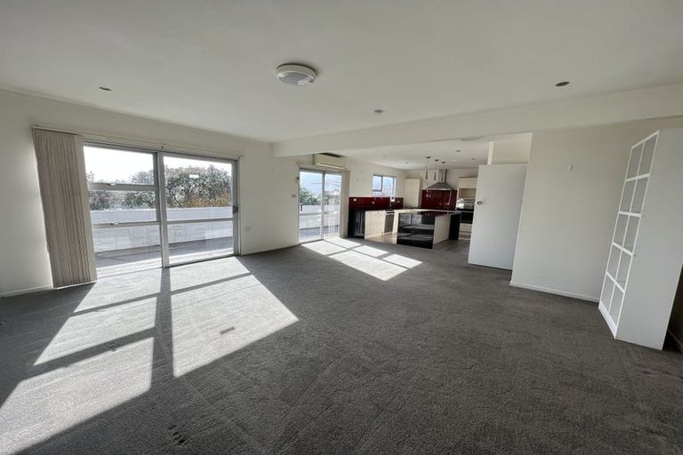 Photo of property in 217 Glamorgan Drive, Torbay, Auckland, 0630