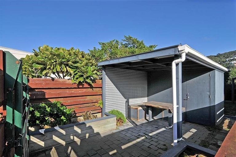 Photo of property in 6/192 Onepu Road, Lyall Bay, Wellington, 6022