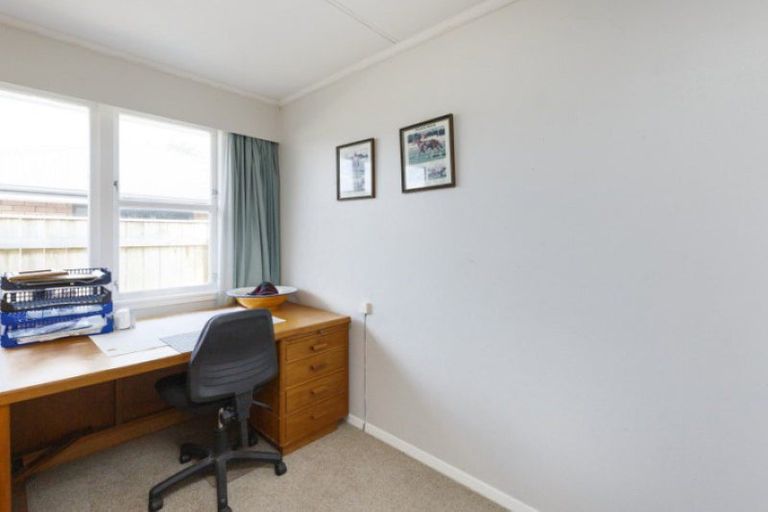 Photo of property in 34 Sheffield Street, Awapuni, Palmerston North, 4412