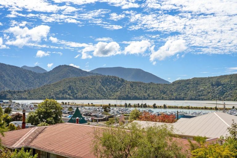 Photo of property in 28 Lawrence Street, Havelock, 7100