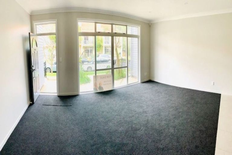 Photo of property in 6/44 Carlos Drive, Flat Bush, Auckland, 2016