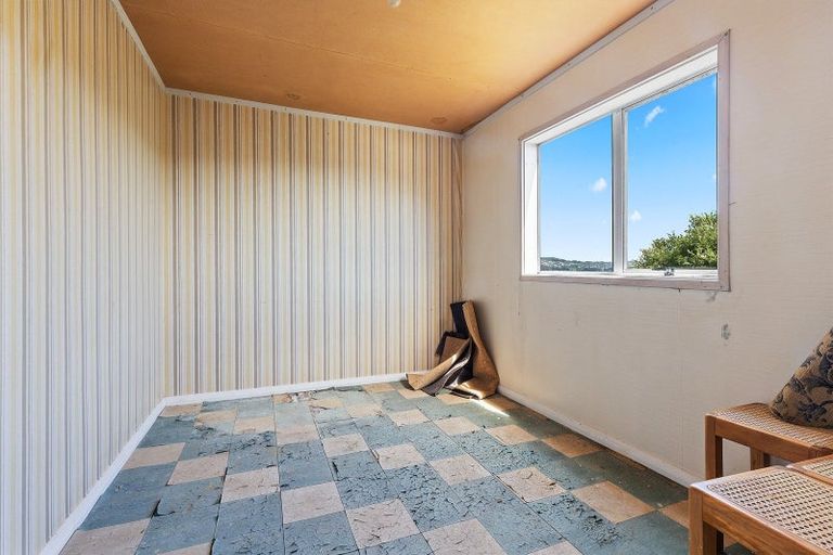 Photo of property in 61 Tannadyce Street, Strathmore Park, Wellington, 6022