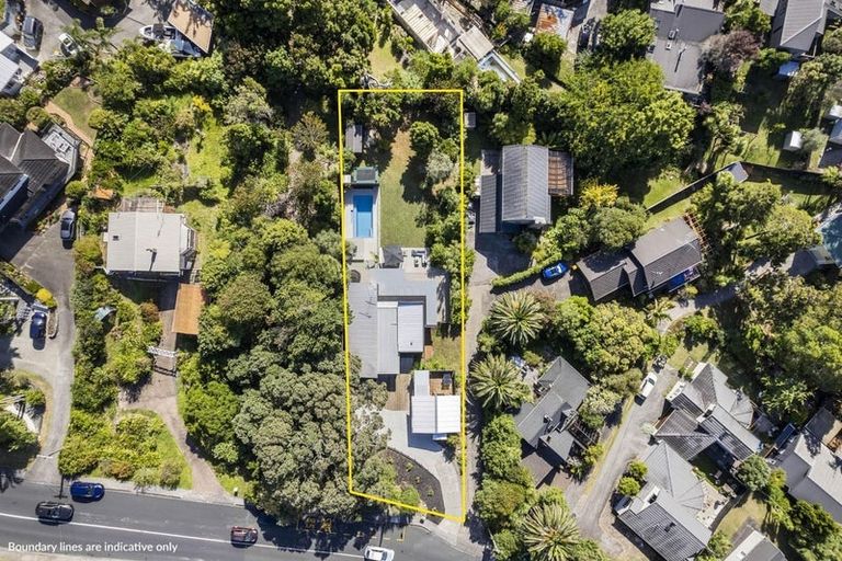 Photo of property in 890 Beach Road, Waiake, Auckland, 0630