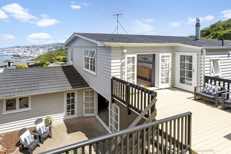 Photo of property in 34 Rama Crescent, Khandallah, Wellington, 6035