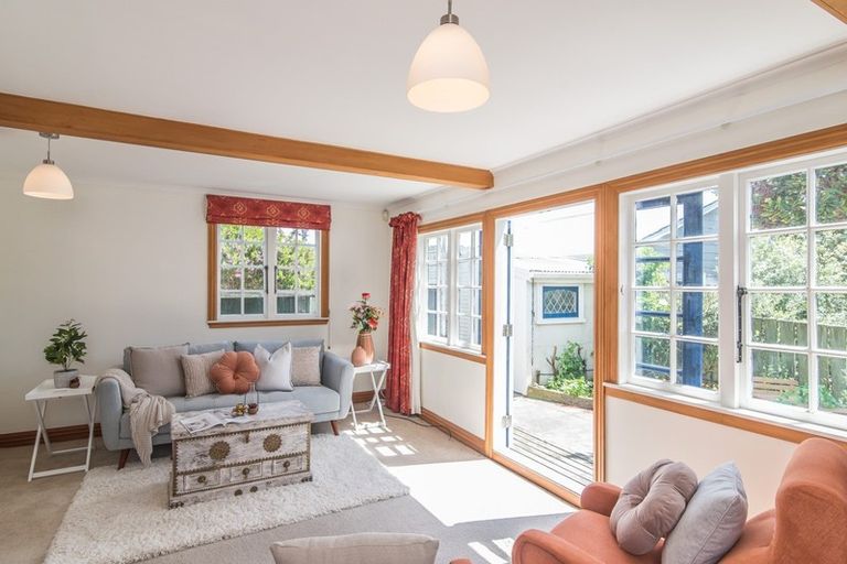 Photo of property in 20 Glendavar Street, Berhampore, Wellington, 6023