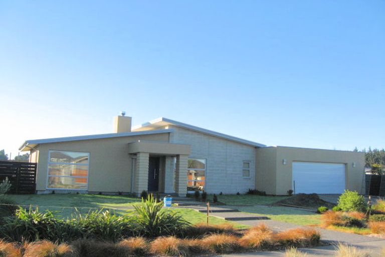 Photo of property in 4 Hemingway Place, Spencerville, Christchurch, 8083