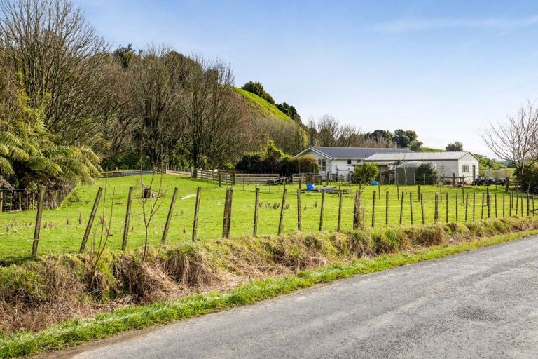 Photo of property in 1288 Richmond Road, Everett Park, Inglewood, 4389