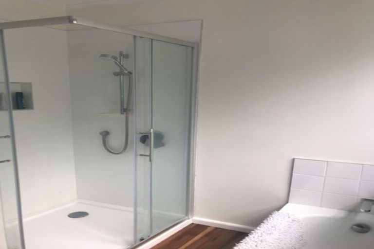 Photo of property in 53 London Road, Korokoro, Lower Hutt, 5012