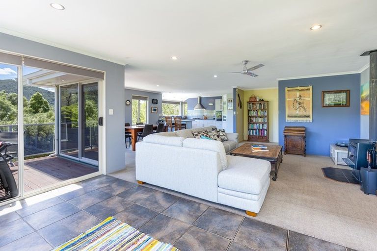 Photo of property in 762 Queen Charlotte Drive, Havelock, Picton, 7281