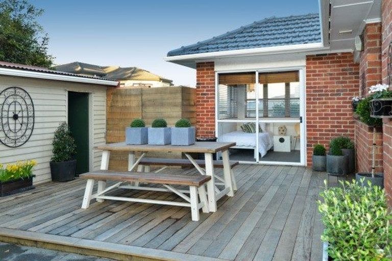 Photo of property in 1/11 Belmont Terrace, Milford, Auckland, 0620