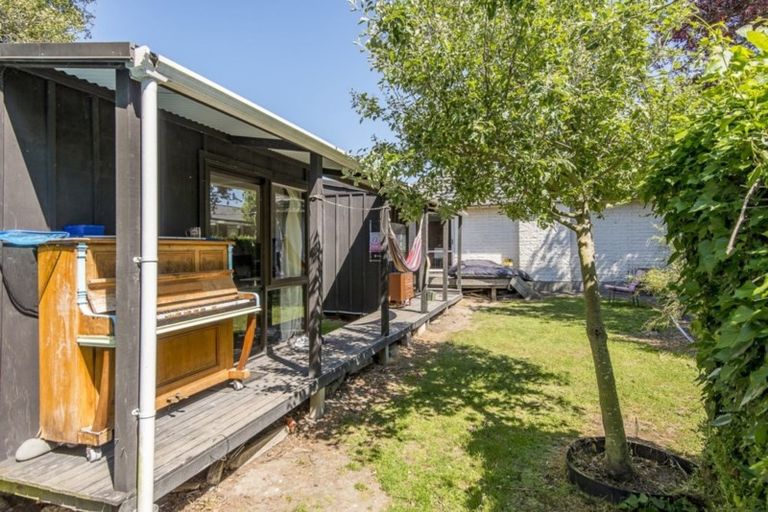 Photo of property in 54 Peer Street, Upper Riccarton, Christchurch, 8041