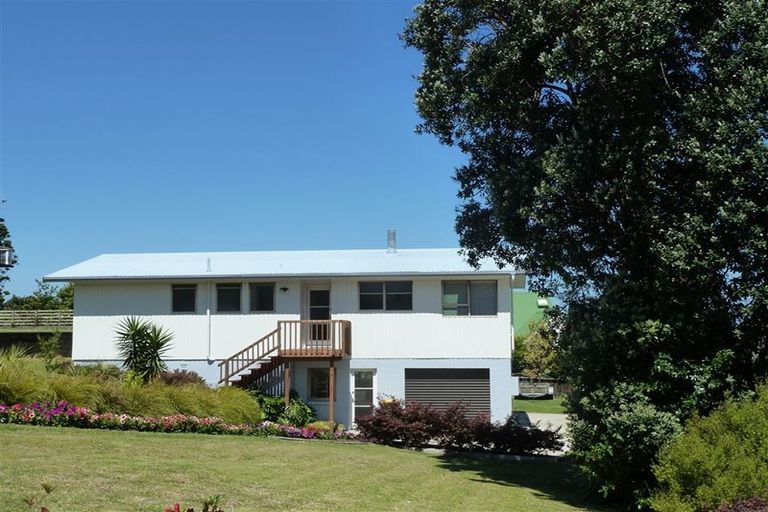 Photo of property in 213 Paku Drive, Tairua, 3508
