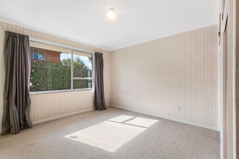 Photo of property in 6 Radbrook Street, Avonhead, Christchurch, 8042