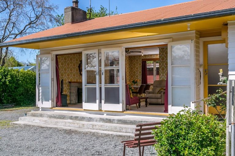 Photo of property in 76 Kuratawhiti Street, Greytown, 5712