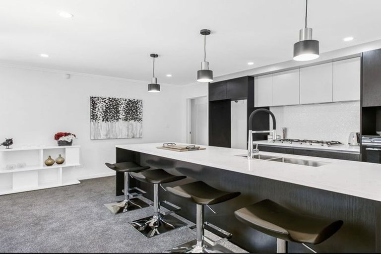 Photo of property in 99a Gloucester Road, Manurewa, Auckland, 2102