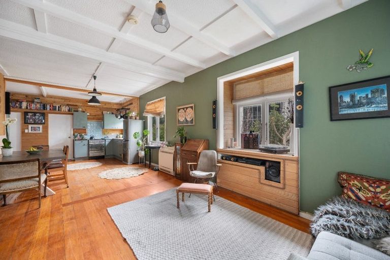 Photo of property in 49 Faraday Street, Hospital Hill, Napier, 4110