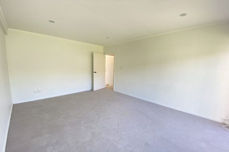 Photo of property in 1/36 Sandiacre Way, Browns Bay, Auckland, 0630