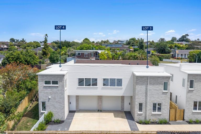 Photo of property in 4c Towra Place, Botany Downs, Auckland, 2010