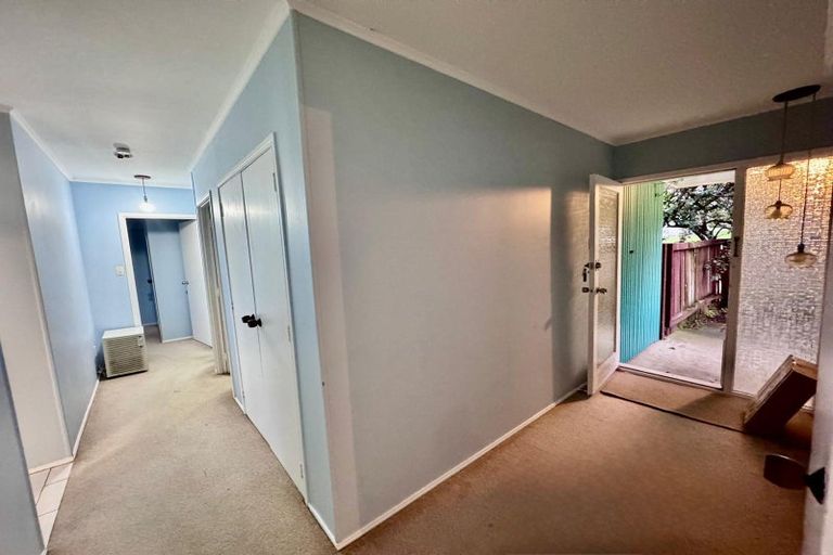 Photo of property in 18 Harford Place, Pakuranga Heights, Auckland, 2010
