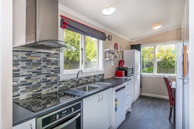 Photo of property in 10 Sefton Street, Belfast, Christchurch, 8051