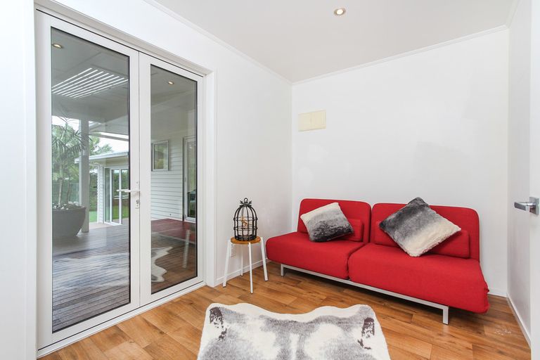 Photo of property in 23 Bodi Place, Te Atatu South, Auckland, 0610