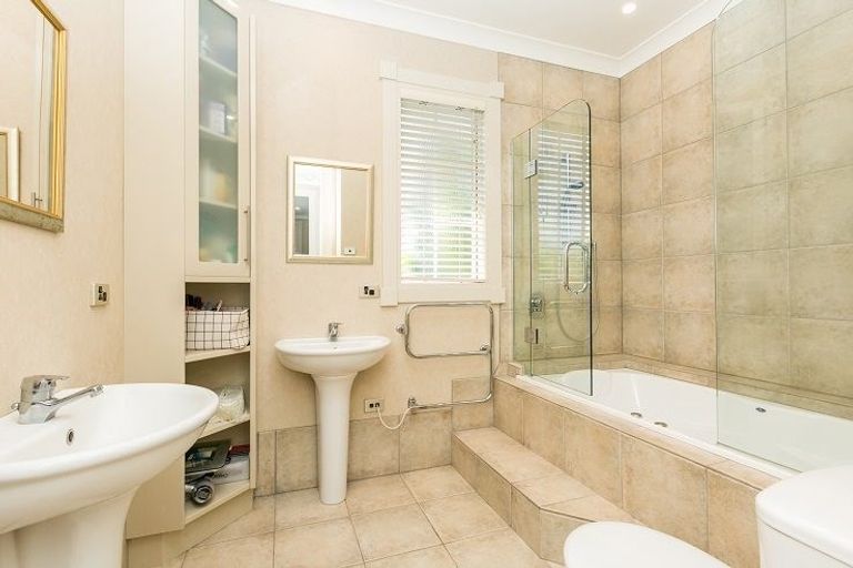 Photo of property in 309 Church Road, Greenmeadows, Napier, 4112