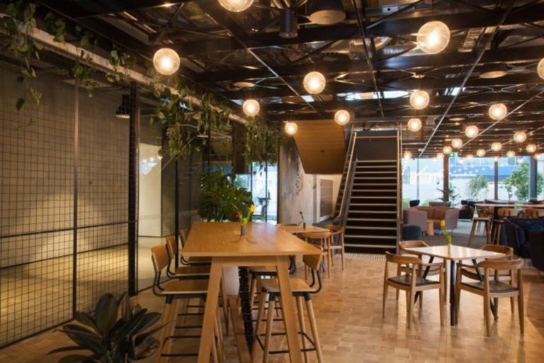 Photo of property in 12 Madden Avenue, Kumeu, 0810