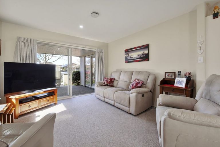 Photo of property in 84 Pegasus Boulevard, Pegasus, 7612