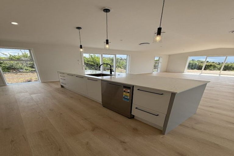 Photo of property in 5 Johnson Place, Stillwater, Silverdale, 0993