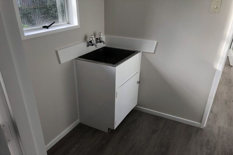 Photo of property in 12-14 Hinau Place, Cloverlea, Palmerston North, 4412