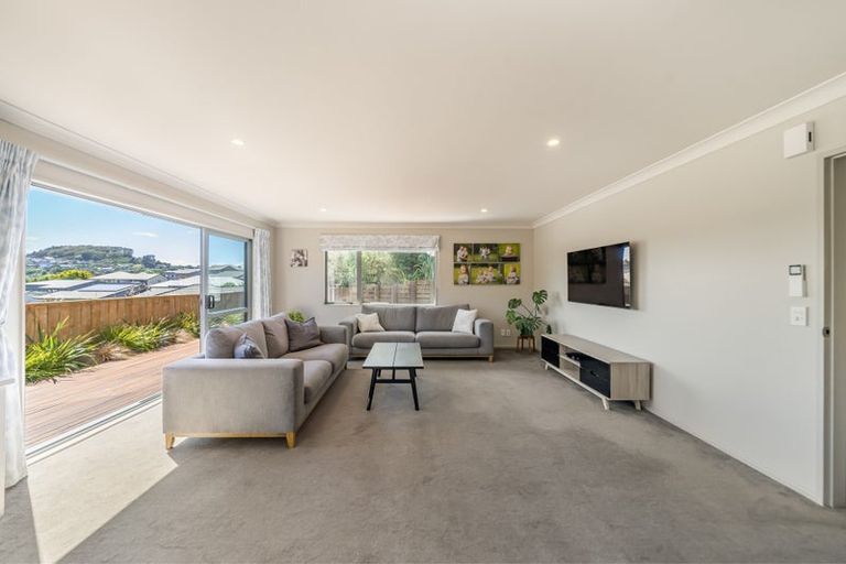 Photo of property in 19 Moonsail Drive, Whitby, Porirua, 5024