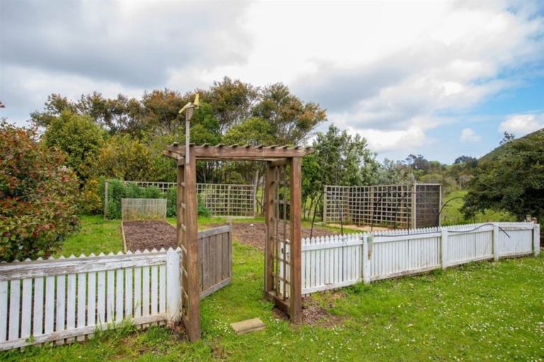 Photo of property in 869 Woodcocks Road, Kaipara Flats, Warkworth, 0981