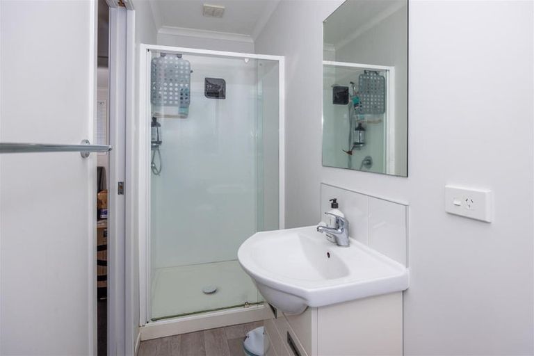 Photo of property in 12 Crescent Court, Melville, Hamilton, 3206