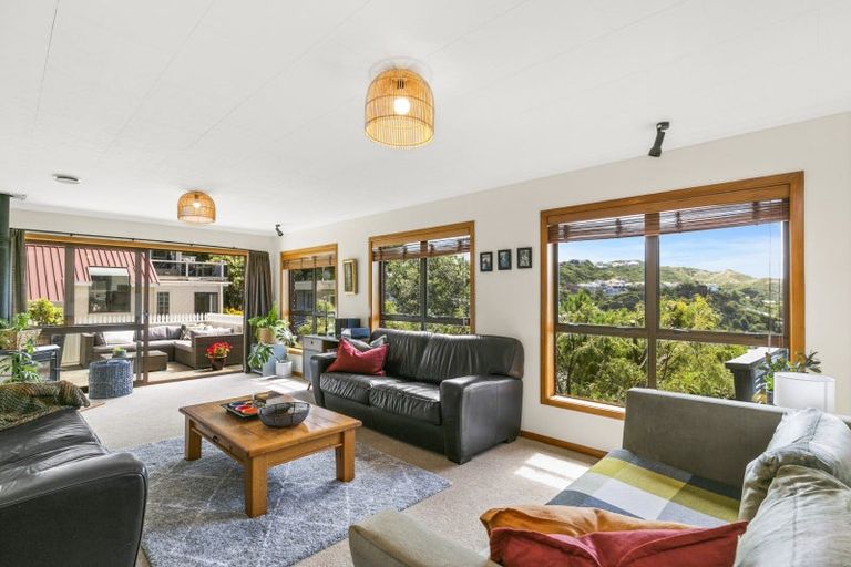 Photo of property in 24 Southern Cross Crescent, Island Bay, Wellington, 6023