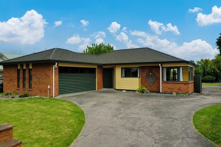 Photo of property in 7 Edgewater Grove, Whakatane, 3120