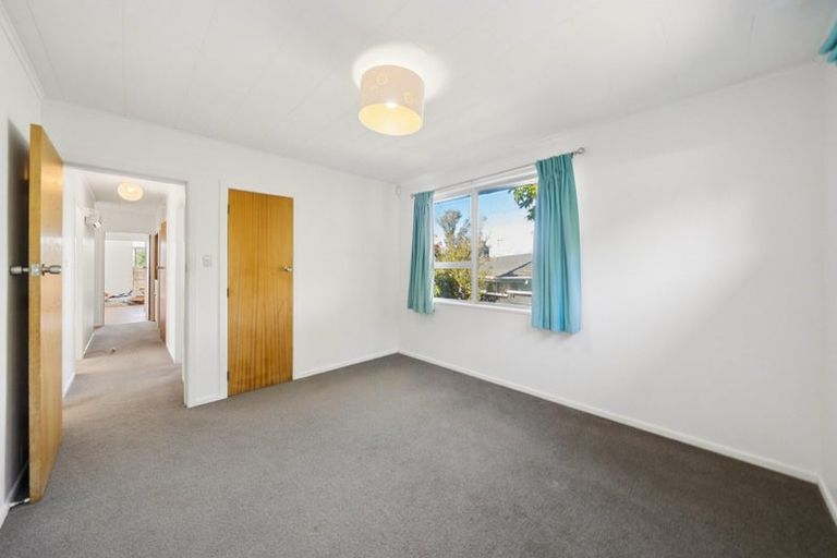 Photo of property in 120 Kahu Road, Paremata, Porirua, 5024