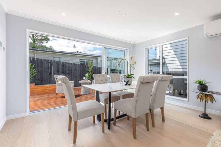 Photo of property in 123c Forrest Hill Road, Forrest Hill, Auckland, 0620