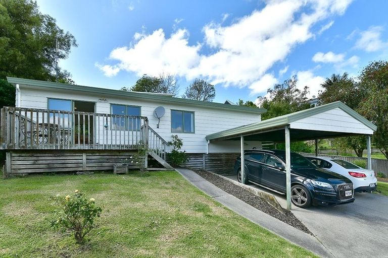 Photo of property in 12a Delshaw Avenue, Stanmore Bay, Whangaparaoa, 0932