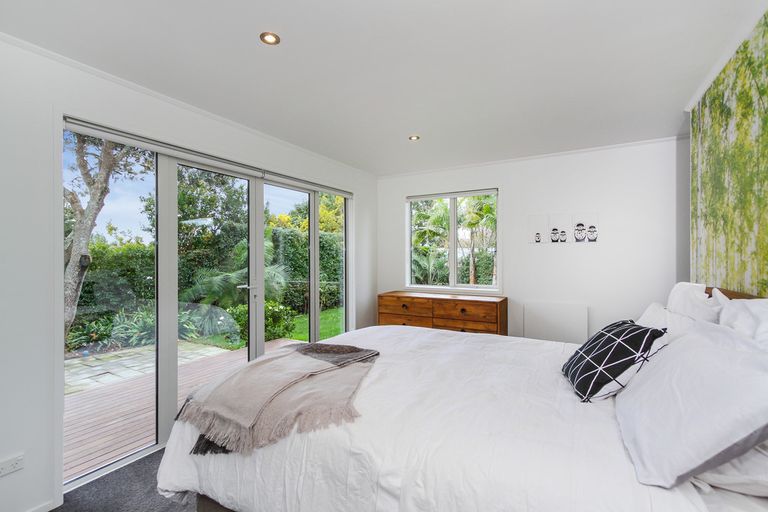 Photo of property in 23 Bodi Place, Te Atatu South, Auckland, 0610