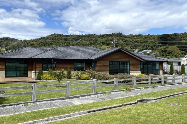 Photo of property in 165 High Street, Greymouth, 7805
