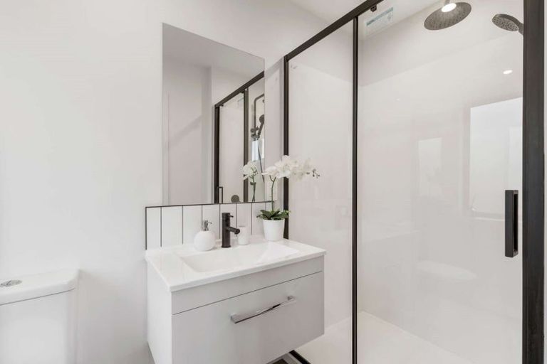 Photo of property in 25 Palm Drive, Whitianga, 3510