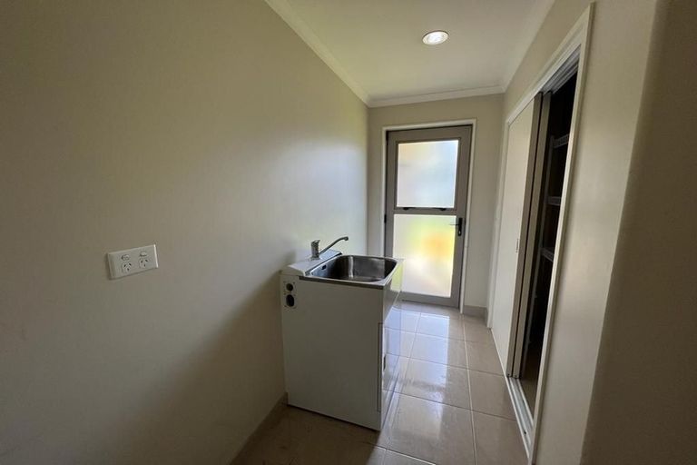 Photo of property in 78 Tiriwa Drive, Massey, Auckland, 0614