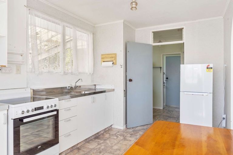 Photo of property in 38 Saint Catherine Street, Kaitangata, 9210