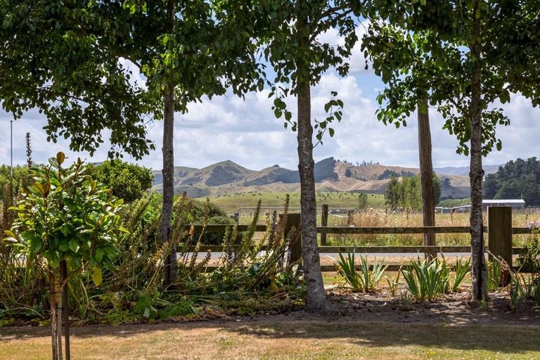 Photo of property in 65 Oparatai Road, Mangatainoka, Pahiatua, 4982