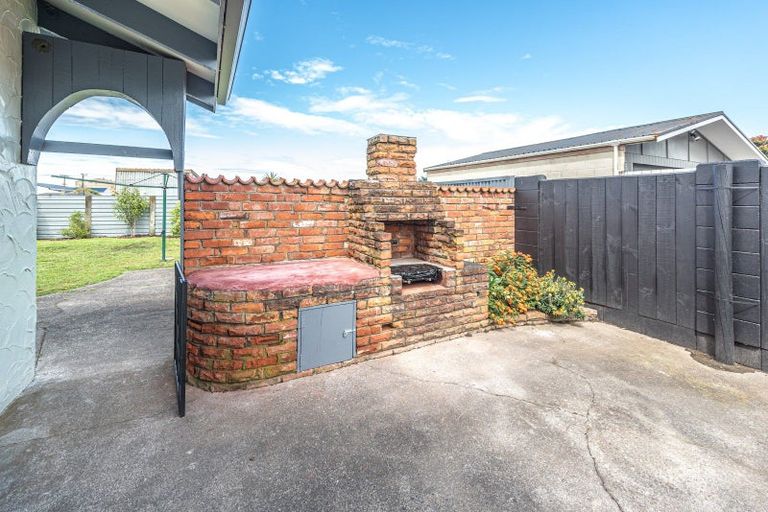 Photo of property in 53 Hinau Street, Castlecliff, Whanganui, 4501