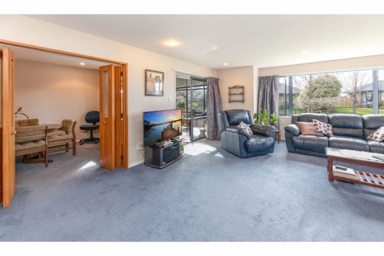 Photo of property in 16 Riegler Place, Belfast, Christchurch, 8051