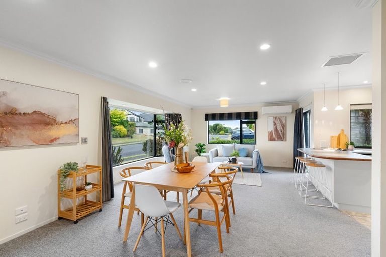 Photo of property in 1 Roseash Lane, Levin, 5510